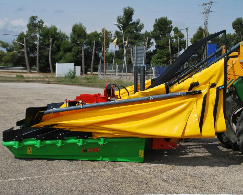 cajón con paraguas para recoger aceituna y telas abatibles