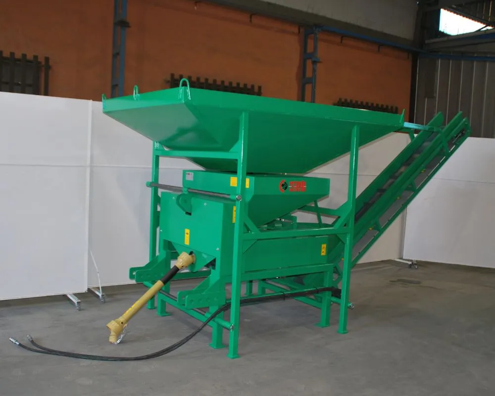máquina para pelar almendras con tolva de gran capacidad y cinta transportadora