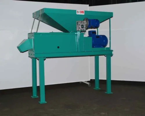 peladora de almendras eléctrica estupiña modelo R-200-900 motor