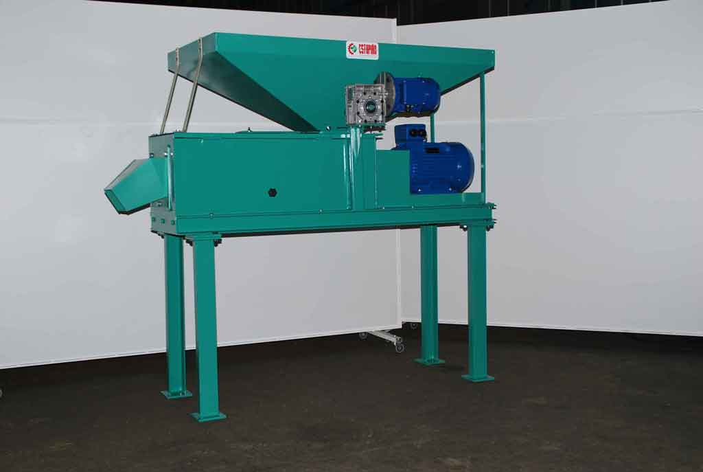 peladora de almendras eléctrica estupiña modelo R-200/900 motor