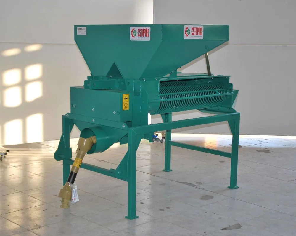 peladora de nueces estupiña de 2 cuerpos modelo R-400-900 tractor
